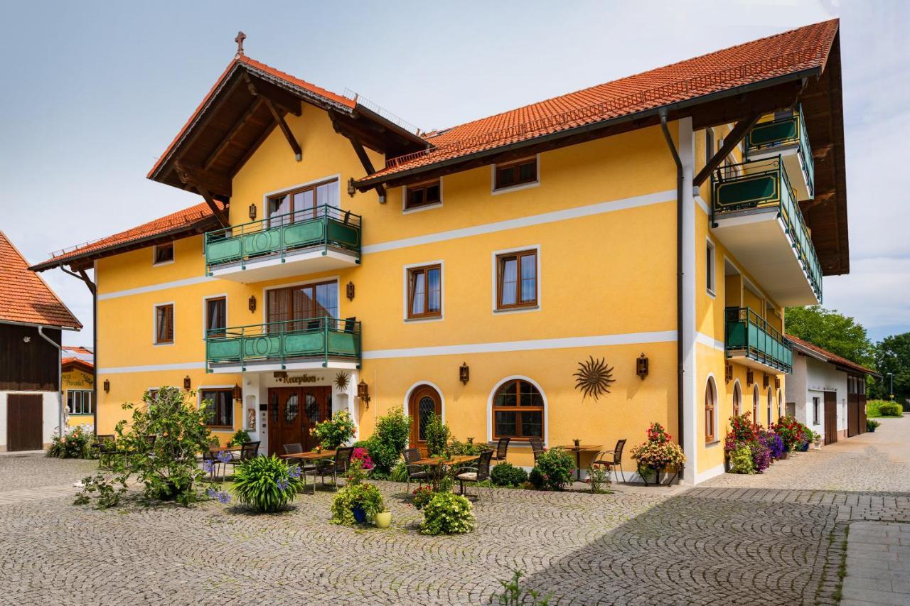Hotel Preishof Kirchham Eksteriør billede