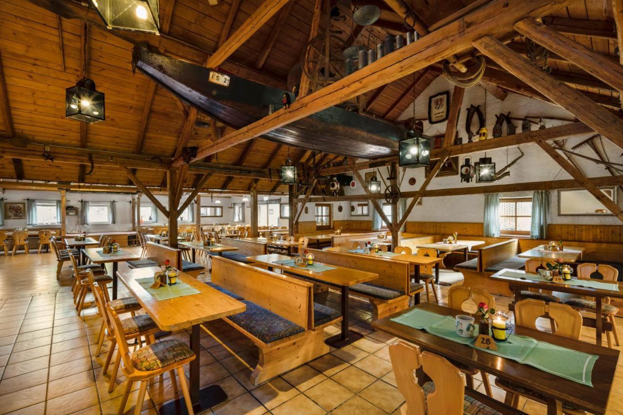 Hotel Preishof Kirchham Eksteriør billede